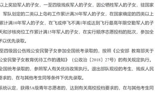 内维尔：特别的教练会做特别的事情，克洛普是英超最佳教练之一